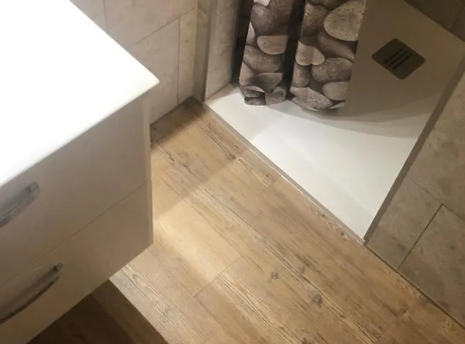 Fogadó L'auberge Fleurie Heilly